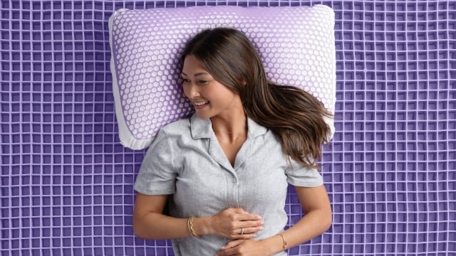 Woman laying on exposed GelFlex Grid